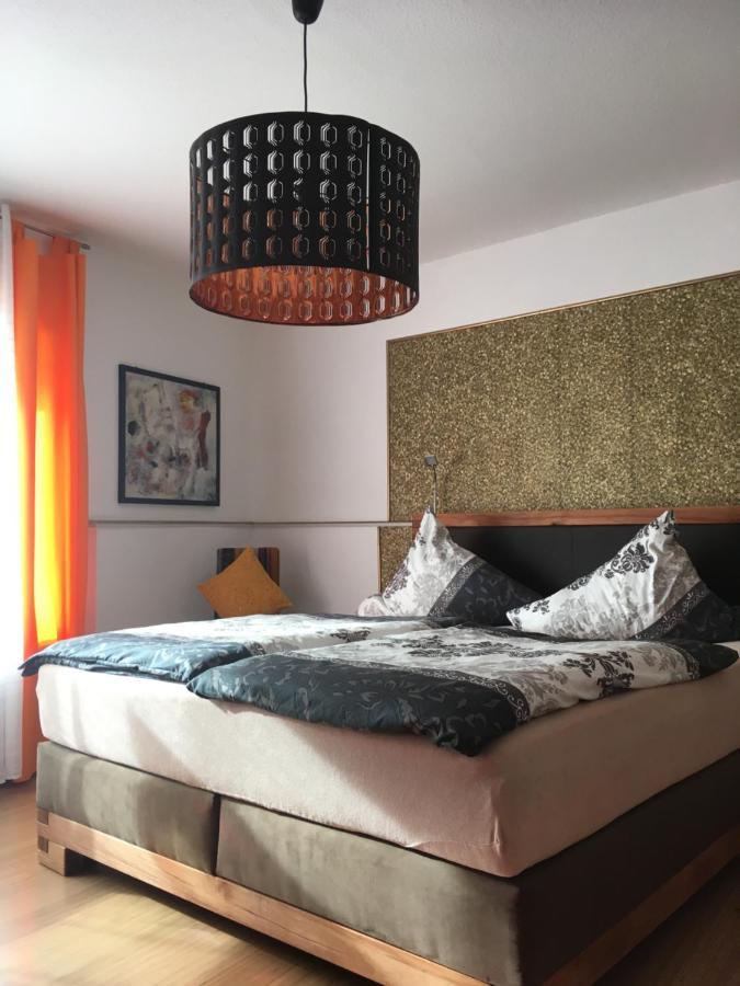 Gaestehaus Klaus Mendig Bagian luar foto