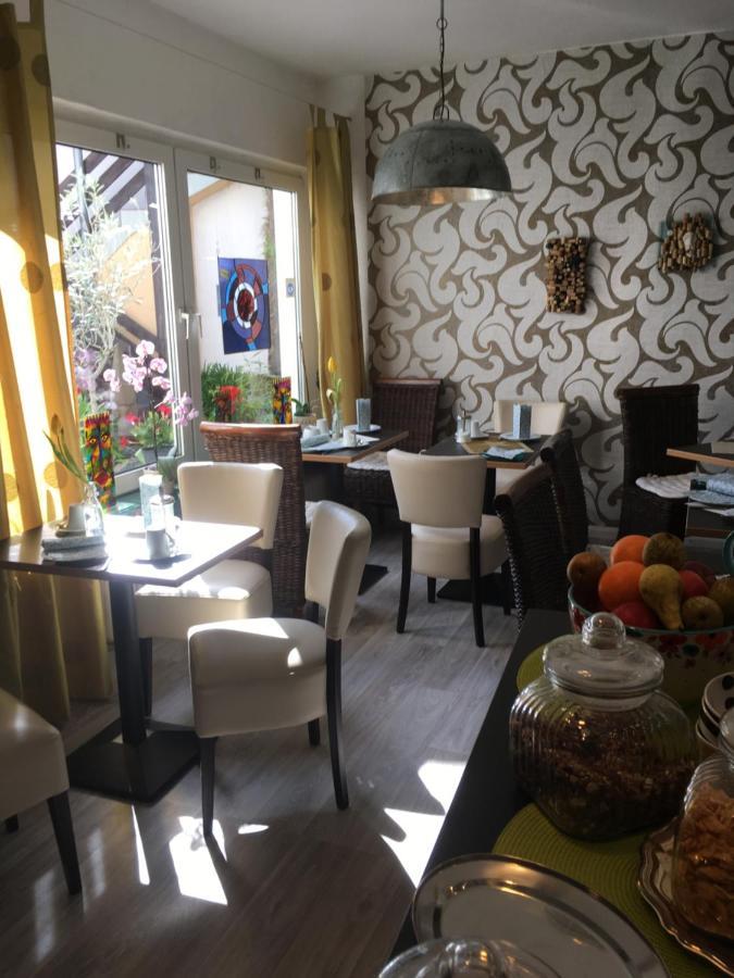 Gaestehaus Klaus Mendig Bagian luar foto