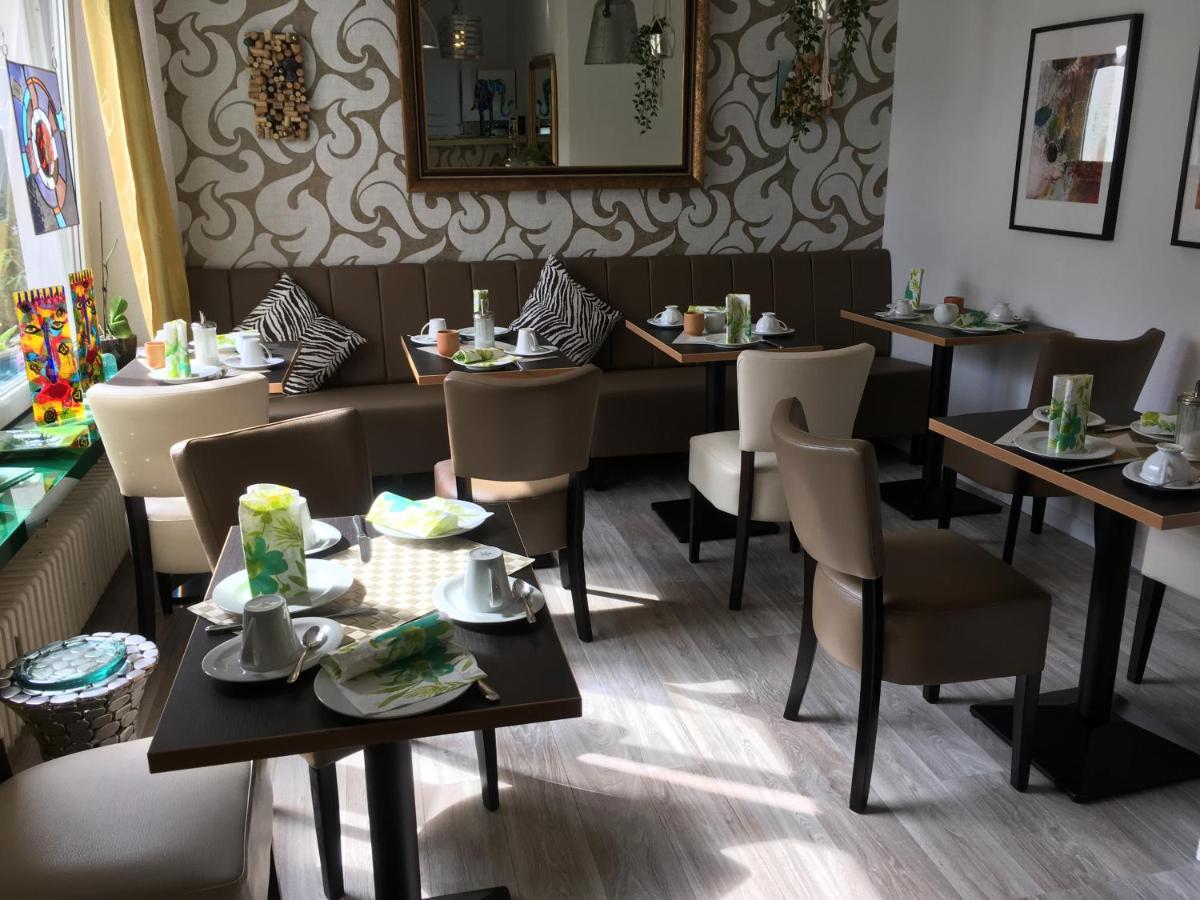 Gaestehaus Klaus Mendig Bagian luar foto